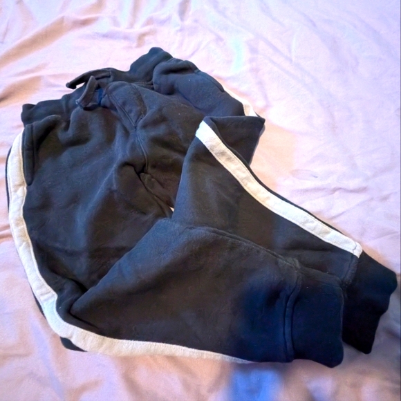 Fabkids black joggers with white stripe size small - Picture 1 of 2